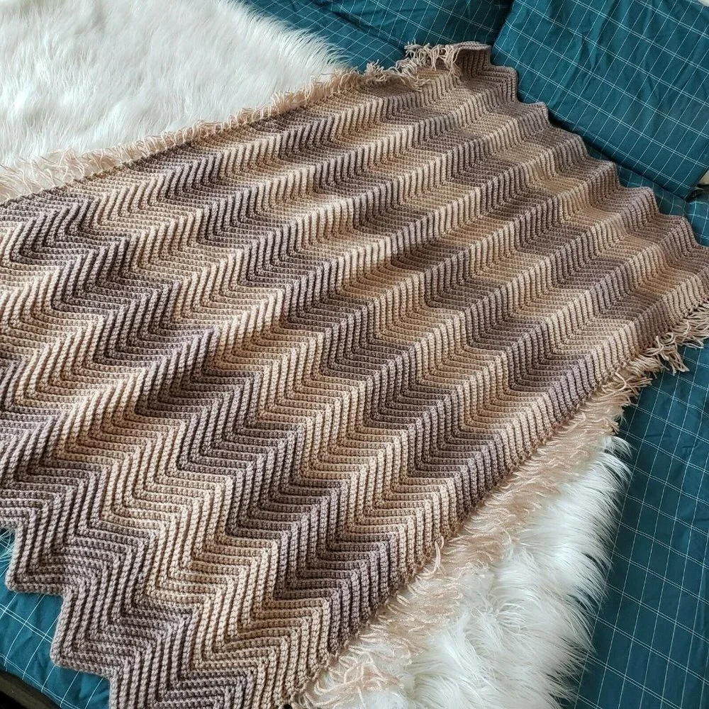 Handmade Crochet Afghan/Blanket‎ Baby Blanket Pink Moth Chevron